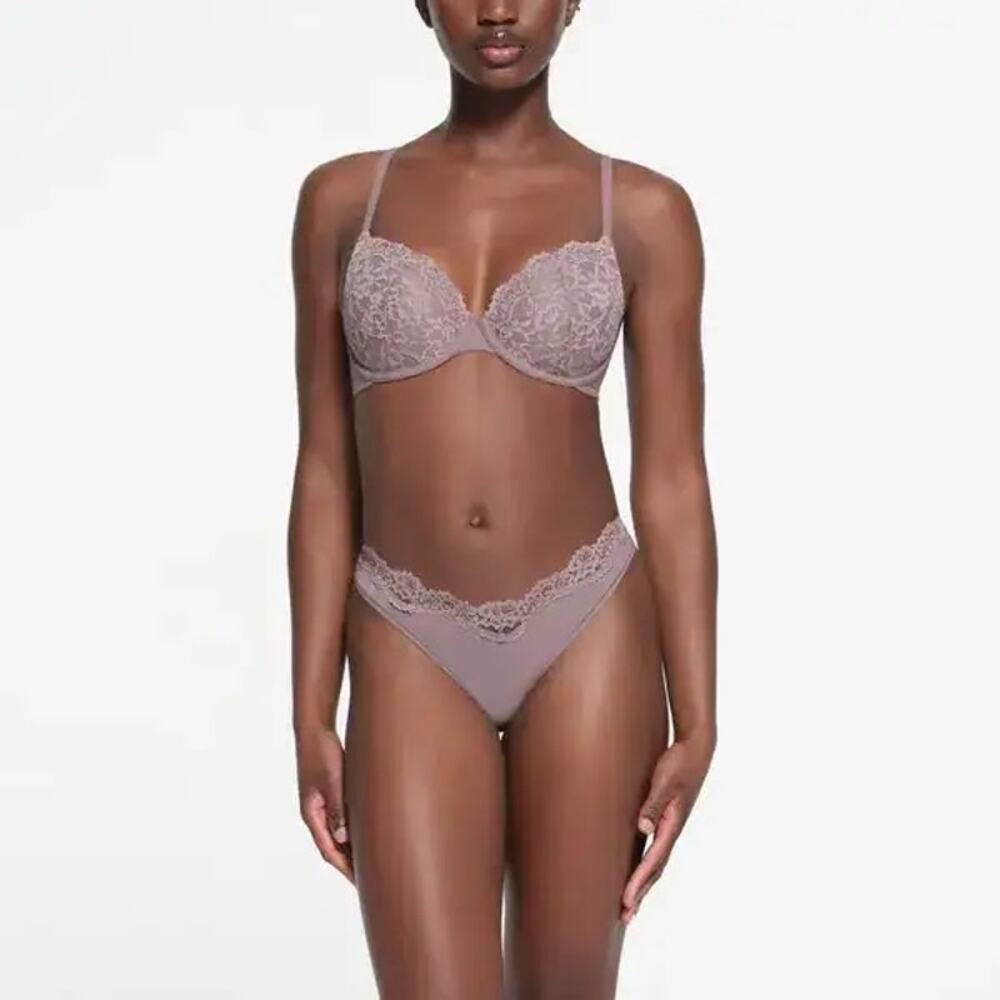 NEW SKIMS Fits Everybody Lace T-Shirt Bra Zinc Underwire Lightly Lined 36C